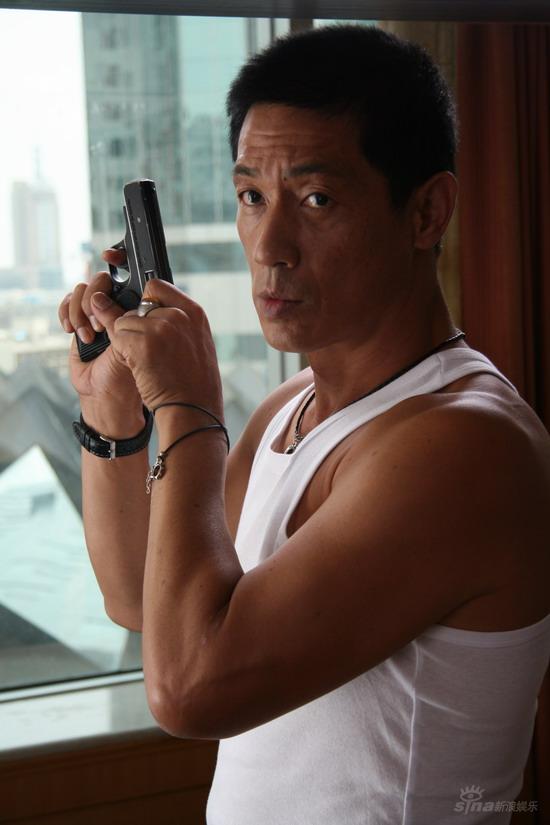  p>《惊天东方号》是于2004年首播的反恐,警匪电视剧,由刘迪执导,由 a