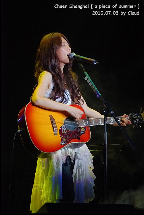  p>陈绮贞(cheer),1975年6月6日出生于台湾省台北市,中国台湾民谣女