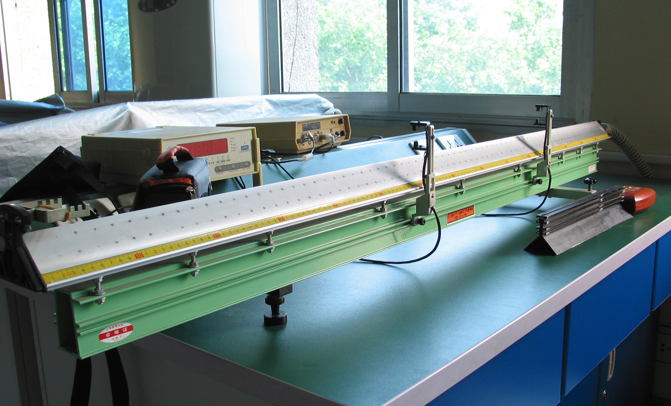 完全非弹性碰撞