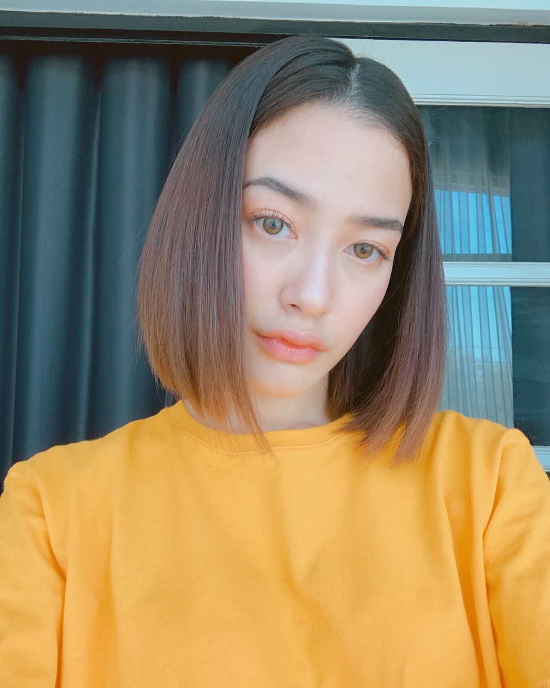  p data-id="gnf8gfaldt">耶娜·萨拉斯(gina),2000年1月5日出生,泰国