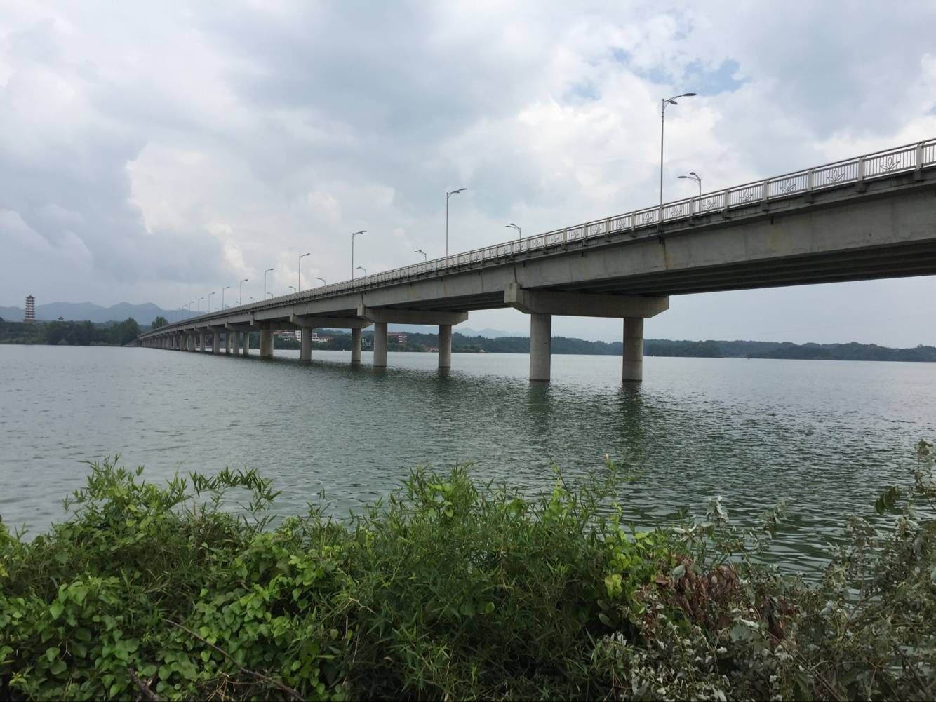 5月30日上午,江西省武宁武宁县武宁大桥,全