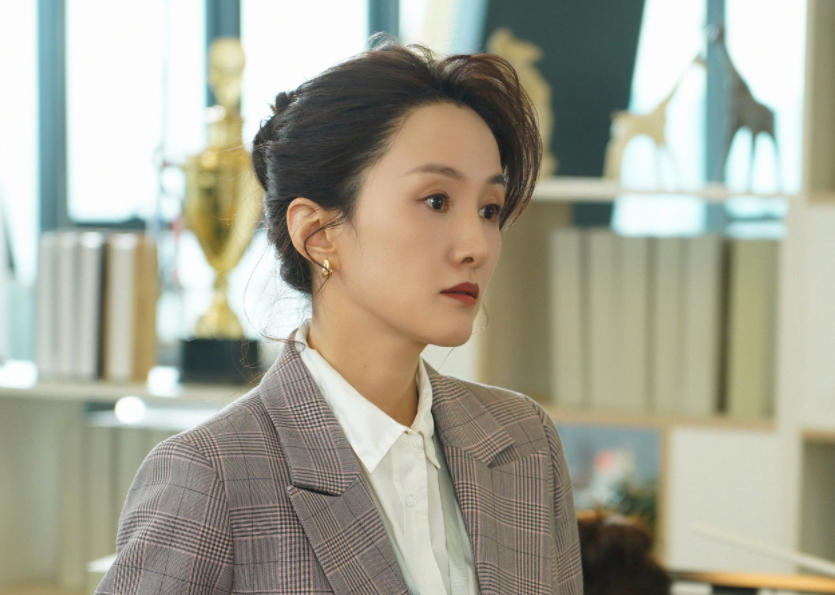 都市童话爱情励志剧《致勇敢的你》中的女配角,由衣珊扮演