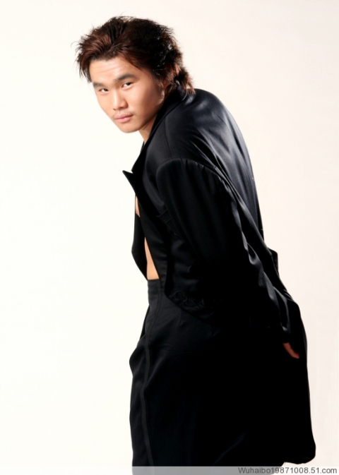 吴岱恒,原名吴海波,1989年11月28日出生于<a