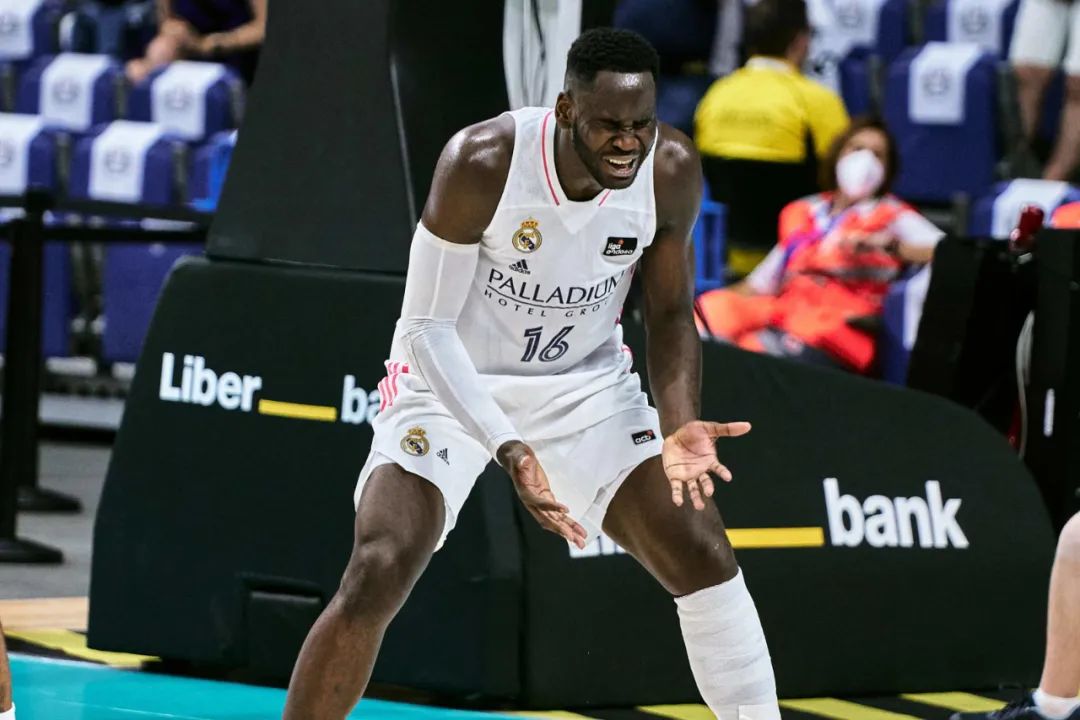 乌斯曼·加鲁巴