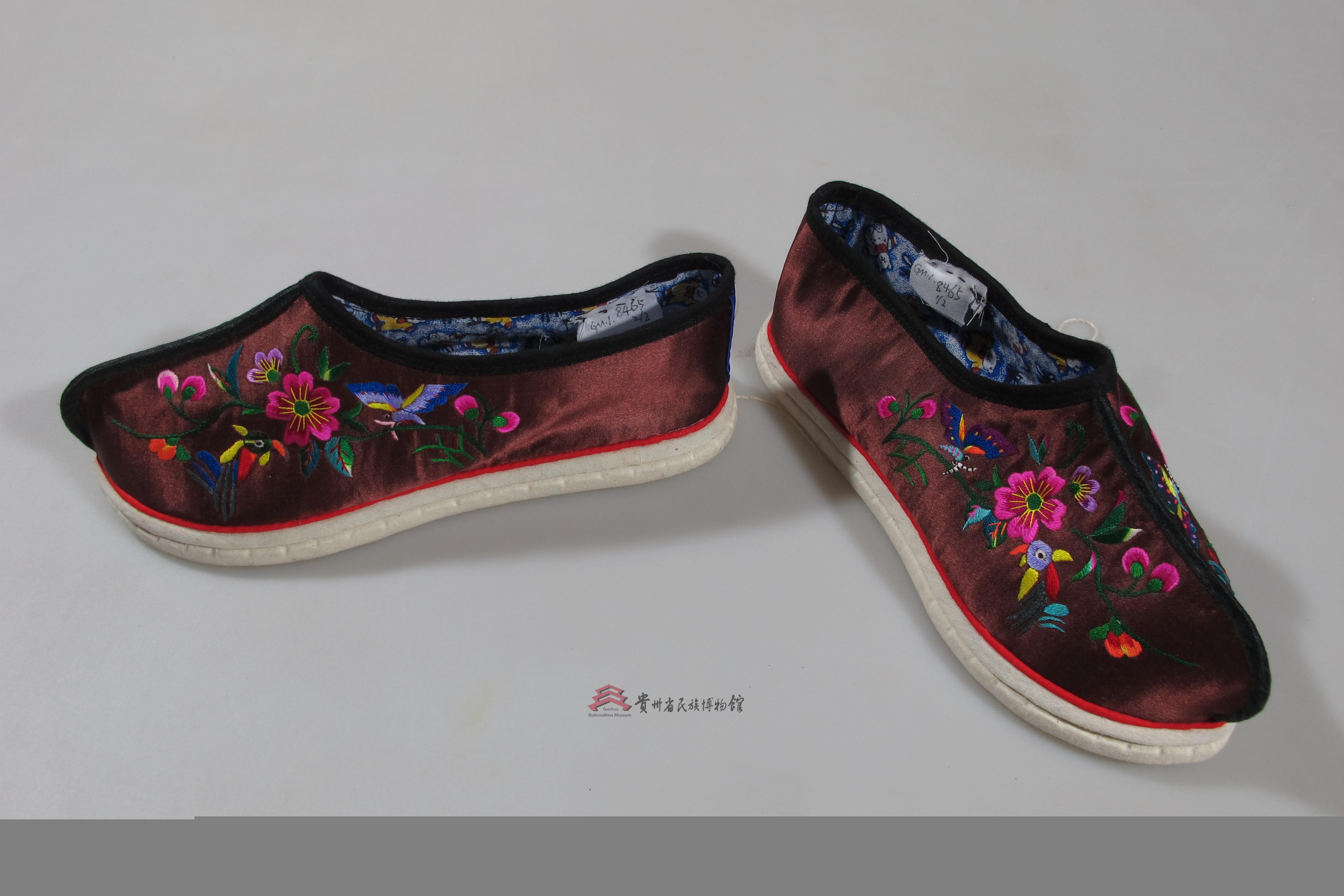 当代施洞苗族平绣花鸟纹嫁鞋