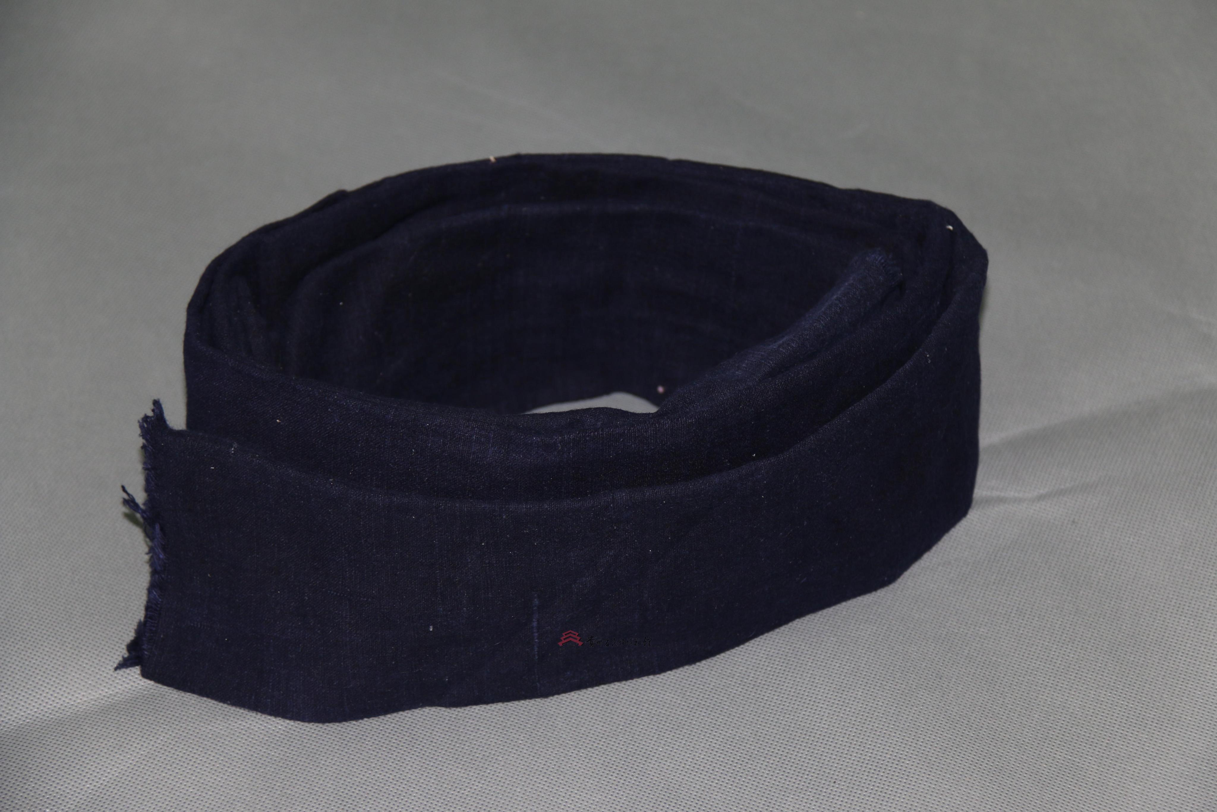 当代贵定布依族蓝布头帕