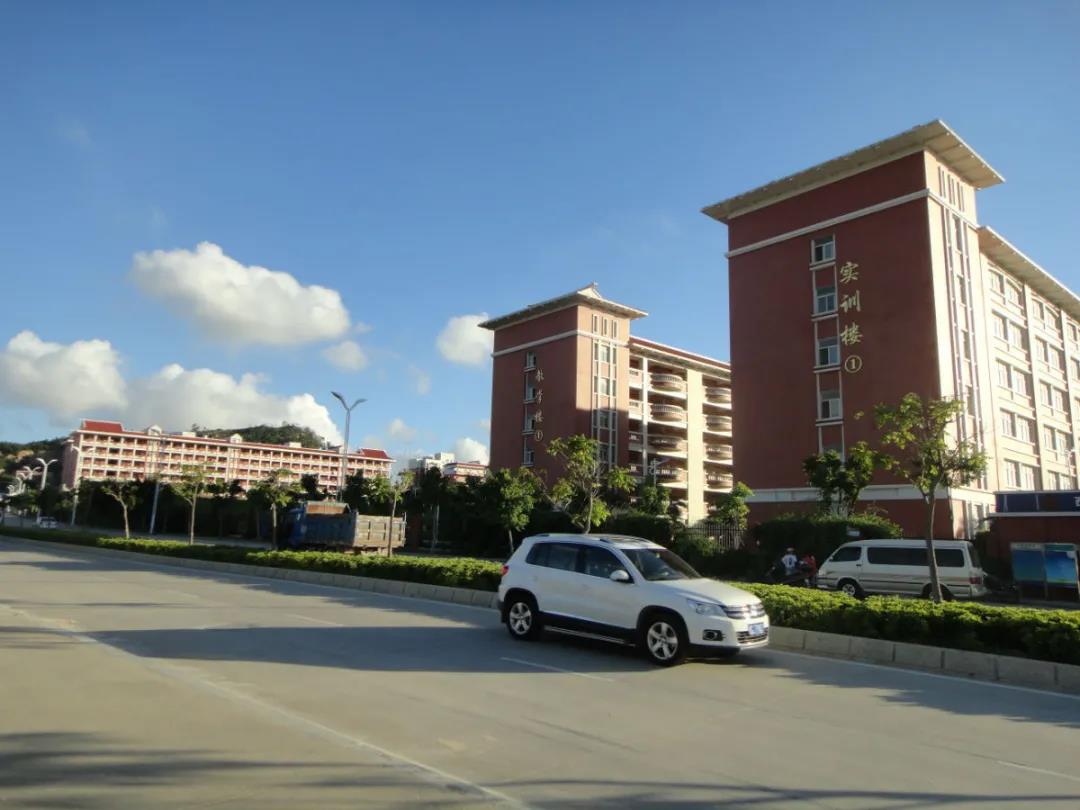 泉州轻工职业学院