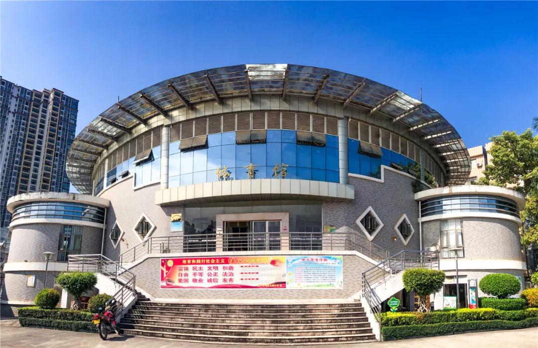  p>浔州高中是广西壮族自治区 a target="_blank" href="/item/桂平市