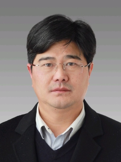 张国伟