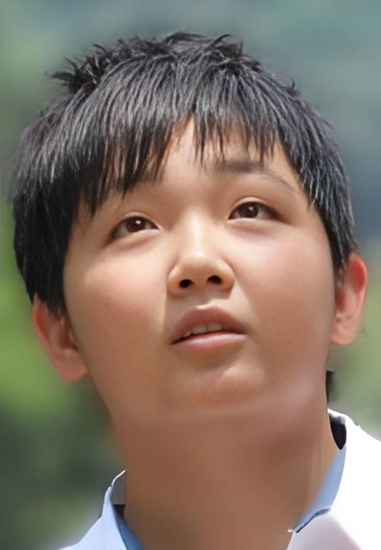 张龙（2000年出生于缅甸仰光的男歌手）_百度百科