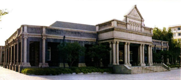 <p>春道台府展宽馆