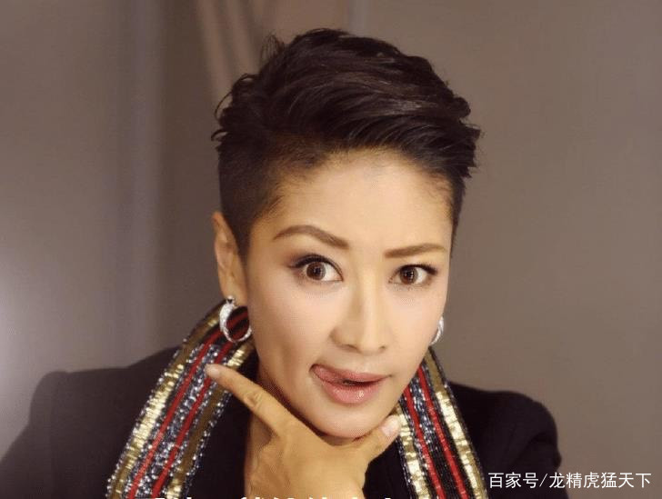 与贫穷的郭德纲离婚，抛弃郭麒麟，远赴日本打工的胡中惠还好吗？_百科TA说