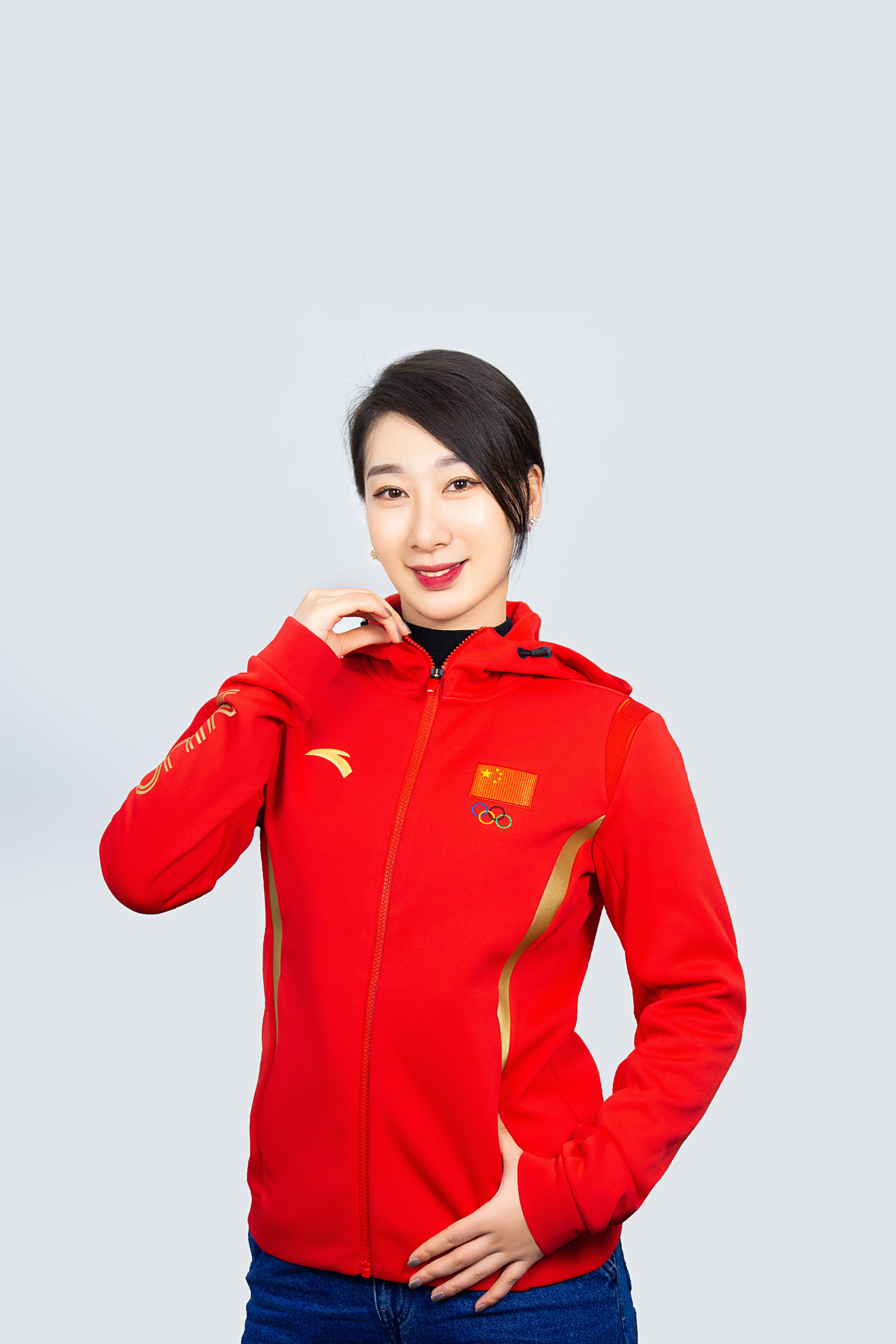 8r5lv3">陈宏,1994年2月11日出生于黑龙江省哈尔滨市,中国冰舞运动员