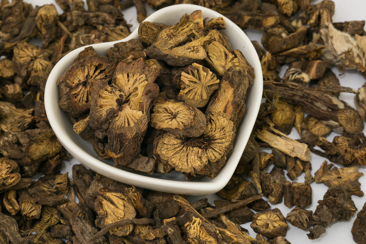  p>白头翁(拉丁学名: i>pulsatilla chinensis /i> (bunge)regel)