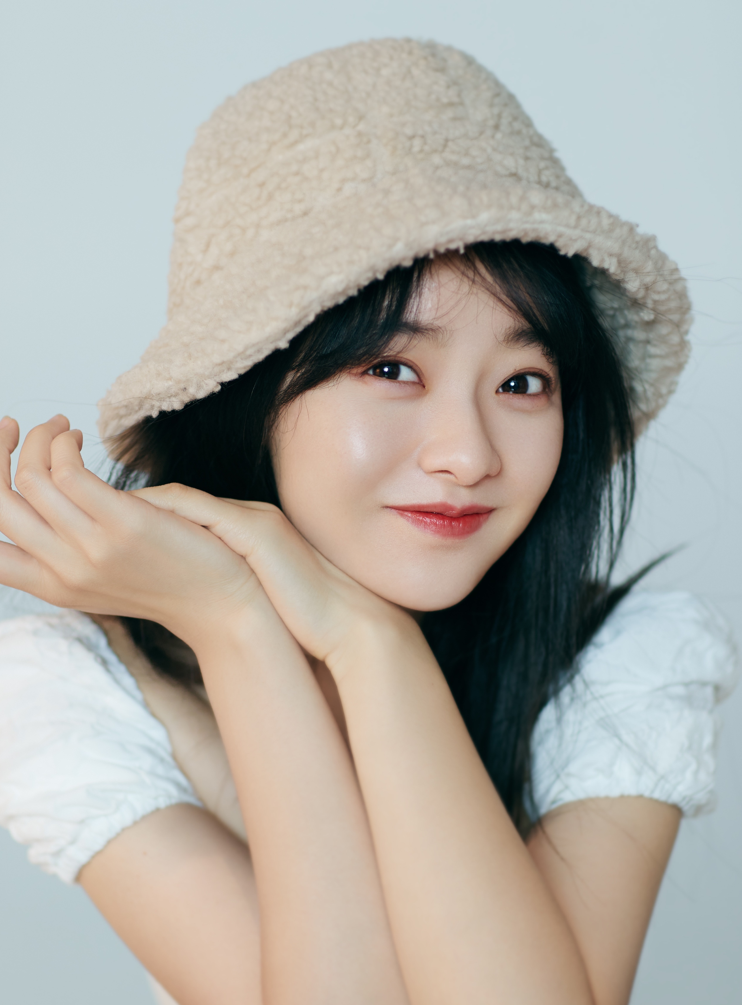 ">王丽娜,曾用名十七,1999年3月23日出生于黑龙江省,中国内地女演员