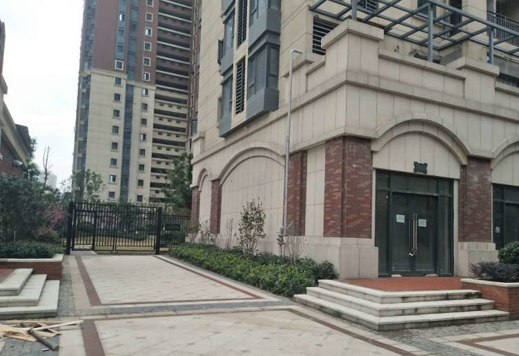 招商公园1872四期璟园位于武汉市汉阳四新,共计房屋1159户,小区