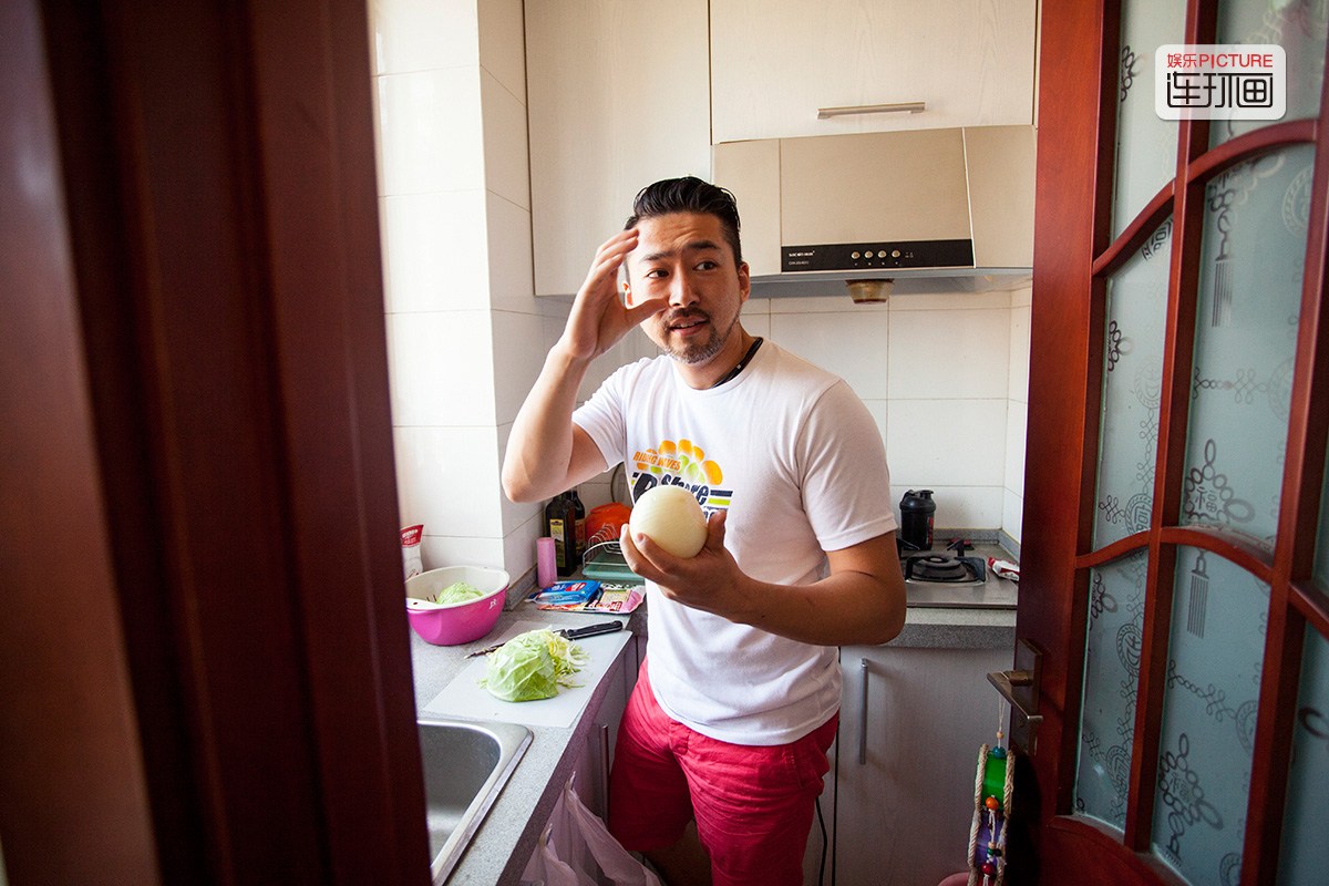  p>冢越博隆( i>tsukagoshi hirotaka /i>),1978年4月18日出生于日本