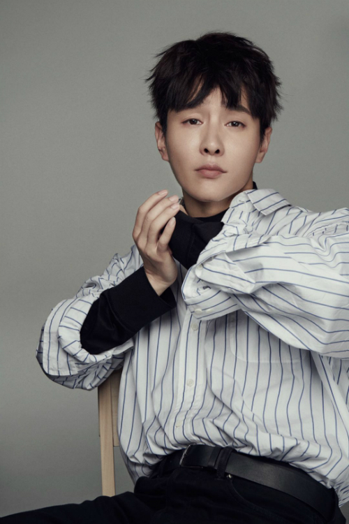  p>李昕亮 ,1988年10月27日出生于陕西省西安市,中国内地男演员,主持