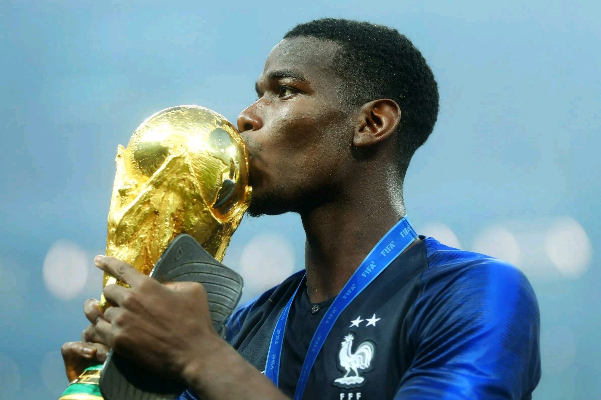  p>保罗·博格巴(paul pogba),1993年3月15日出生于法国巴黎拉尼叙尔