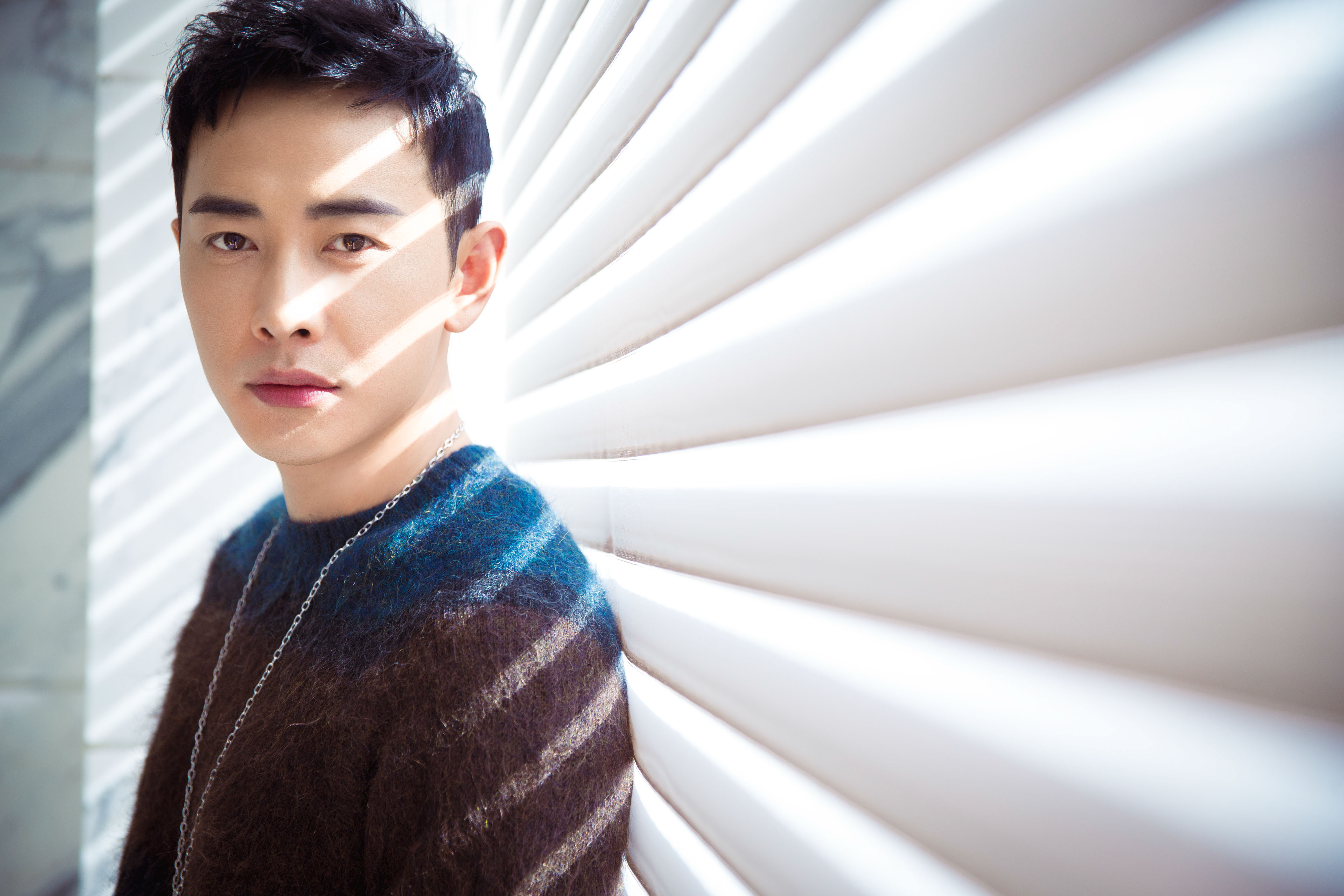 p>罗晋,1981年11月30日出生于江西省宜春市铜鼓县,中国内地影视男演员