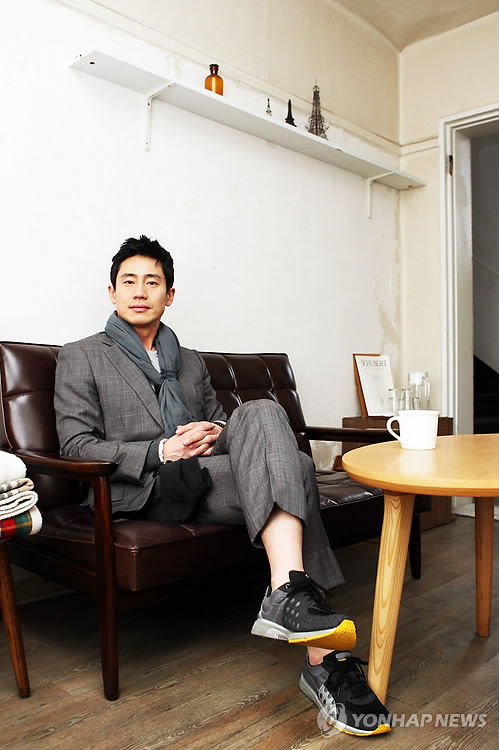  p>申河均(         ,shin ha kyun),1974年5月30日出生于韩国首尔