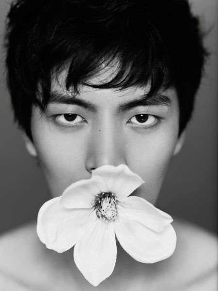  p data-id="go4d2fu8mf">李民基,1985年1月16日出生于韩国庆尚南道