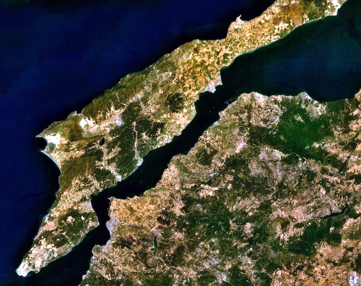 data-id="go02phl2f3">被称为"天下咽喉"的土耳其海峡(又称黑海海峡)