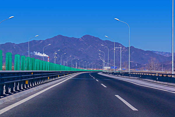 id="sxm0in5vmkup">新晋高速项目是沿太行山脉连接豫晋两省的高速通道