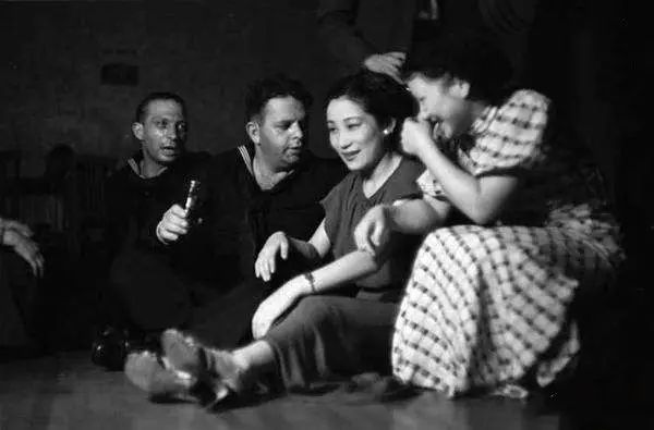  p>景明楼事件指1948年8月7日中国湖北汉口二十多名美国空军士兵集体