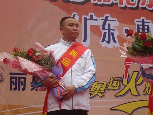 男,广东省 a target="_blank" href="/item/韶关市">韶关市 /a>翁源县