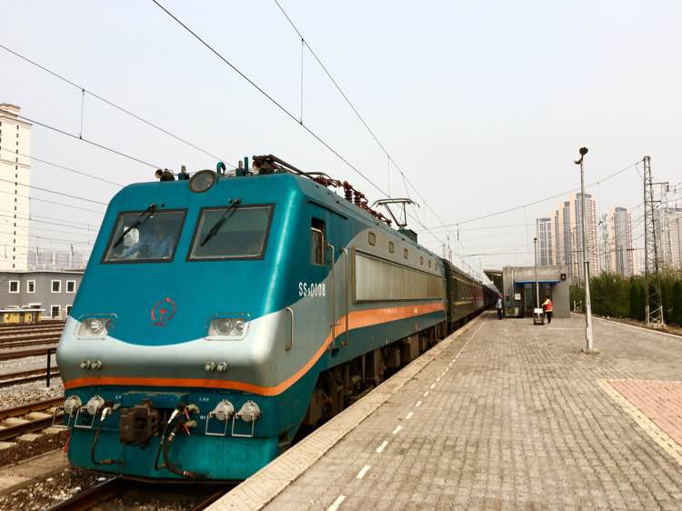 韶山9型干线客运电力机车