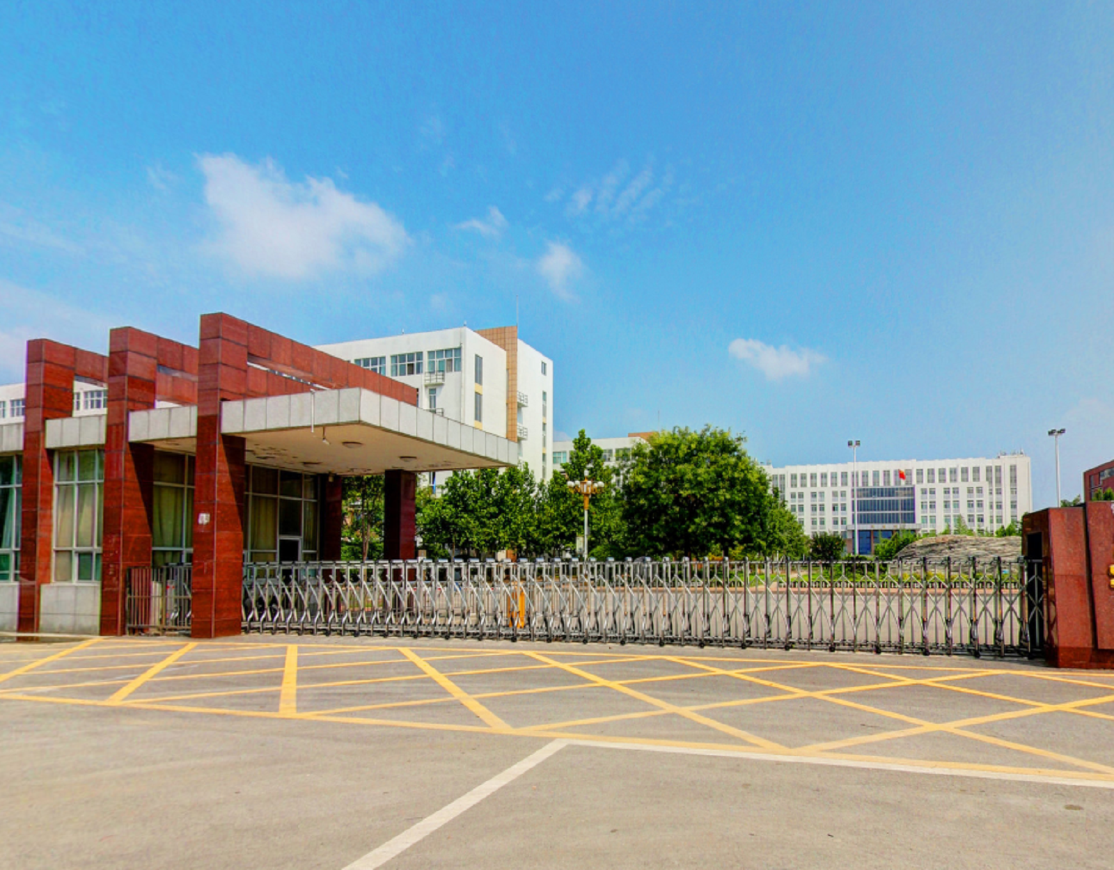 菏泽医专专科学校