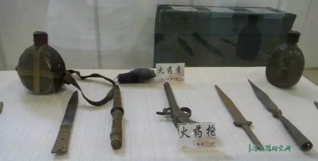 三棱军刺竟然也是自古以来？细说中国古代的三棱刺型武器_百科TA说