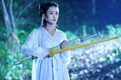 剑,之后在爱徒 a href="#" data-lemmaid="13216466">花千骨 /a>生辰