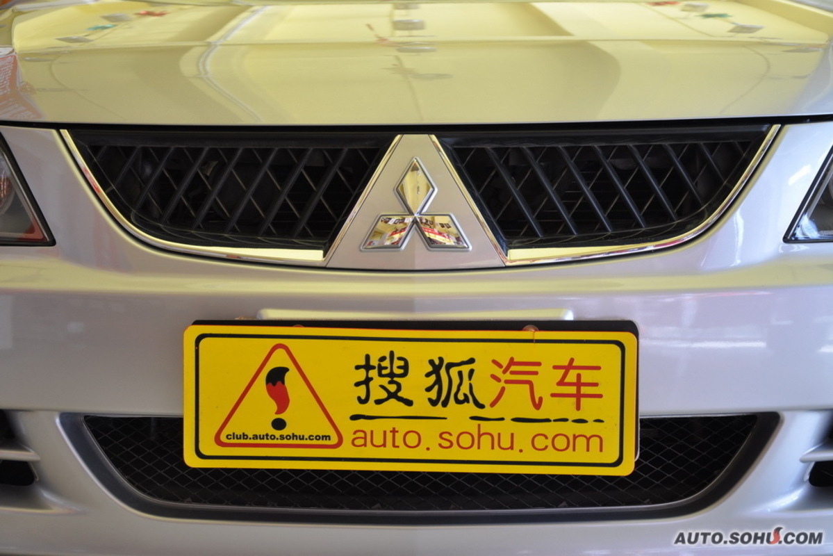  p>三菱蓝瑟是东南汽车推出的三菱车标轿车,属国产车,市场定位在 a