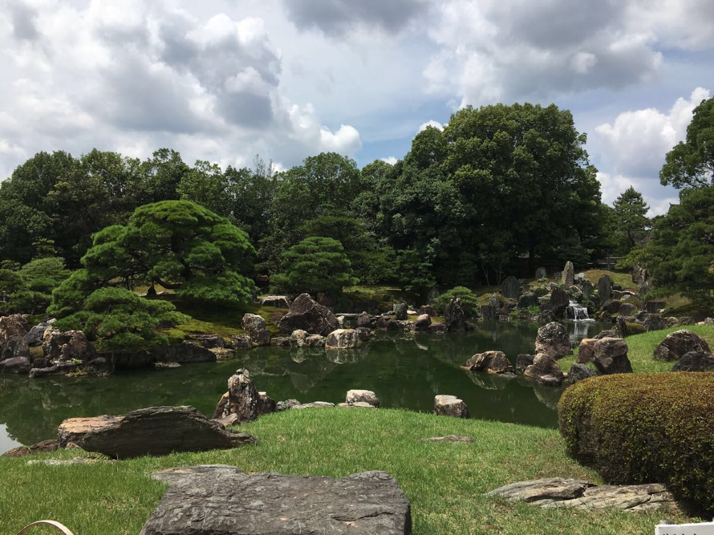 一池三山