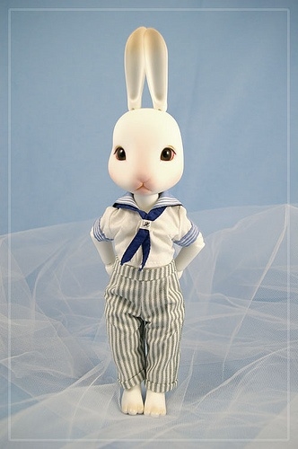  p>玛丽莲萌兔是pipos玩具公司出品的一个球体关节人形人偶. /p>