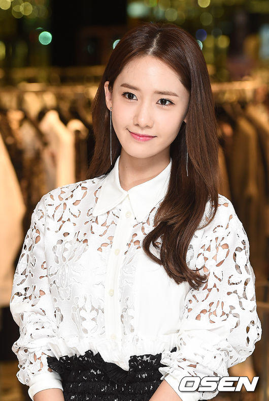  p>林允儿(yoona),1990年5月30日出生于韩国首尔永登浦区,韩国女歌手