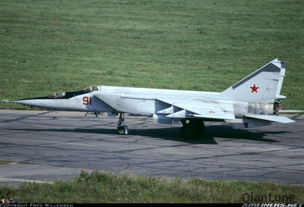  p>米格-25战斗机(俄文:МиГ-25,英文:mig-25,北约代号:"foxbat"