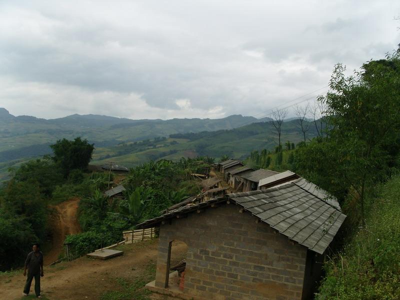 30 ℃,年降水量0.00毫米,属于绝对贫困村,农民收入主要以种植业为主.