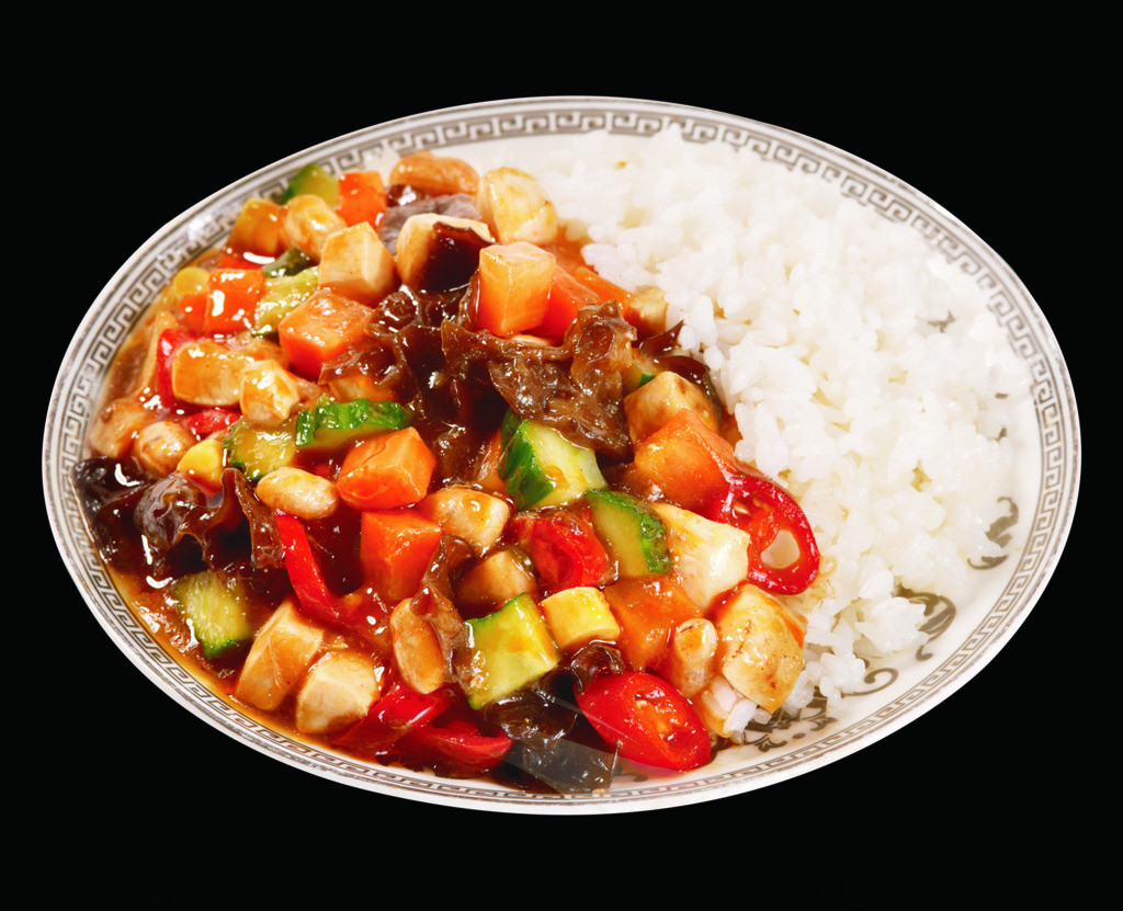  p>辣子鸡丁盖饭是一道美食,主要食材是鸡胸肉, a href="#" data