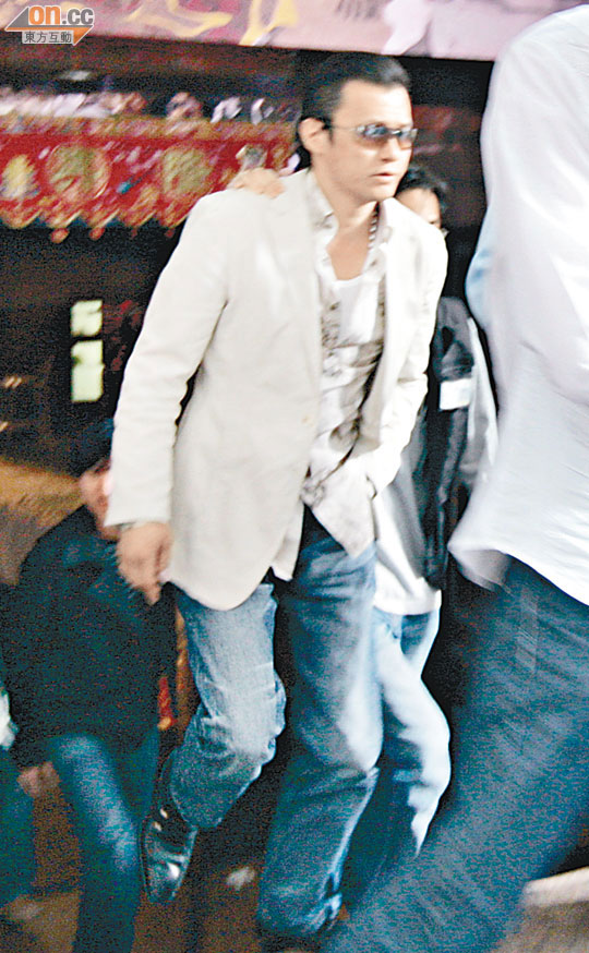 4),男, a target="_blank" href="/item/香港/128775" data-lemmaid="