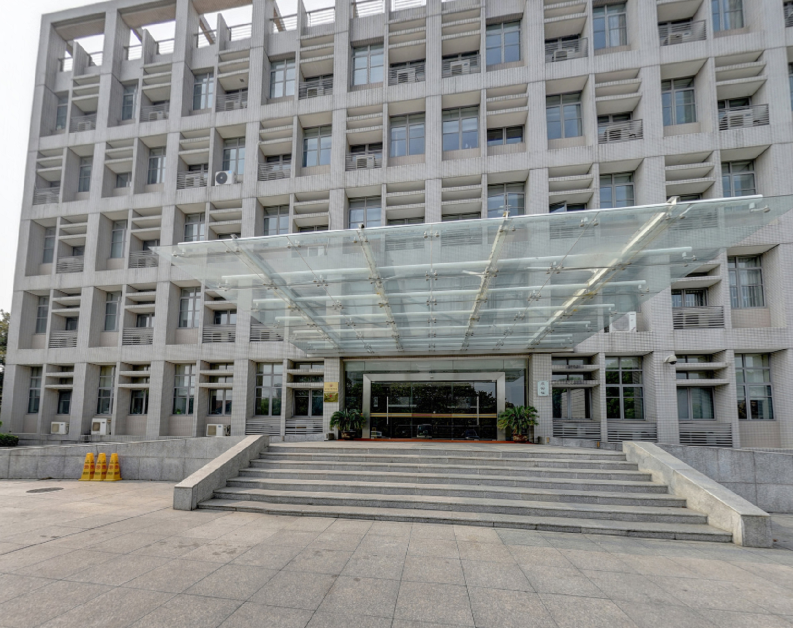 上海政法学院