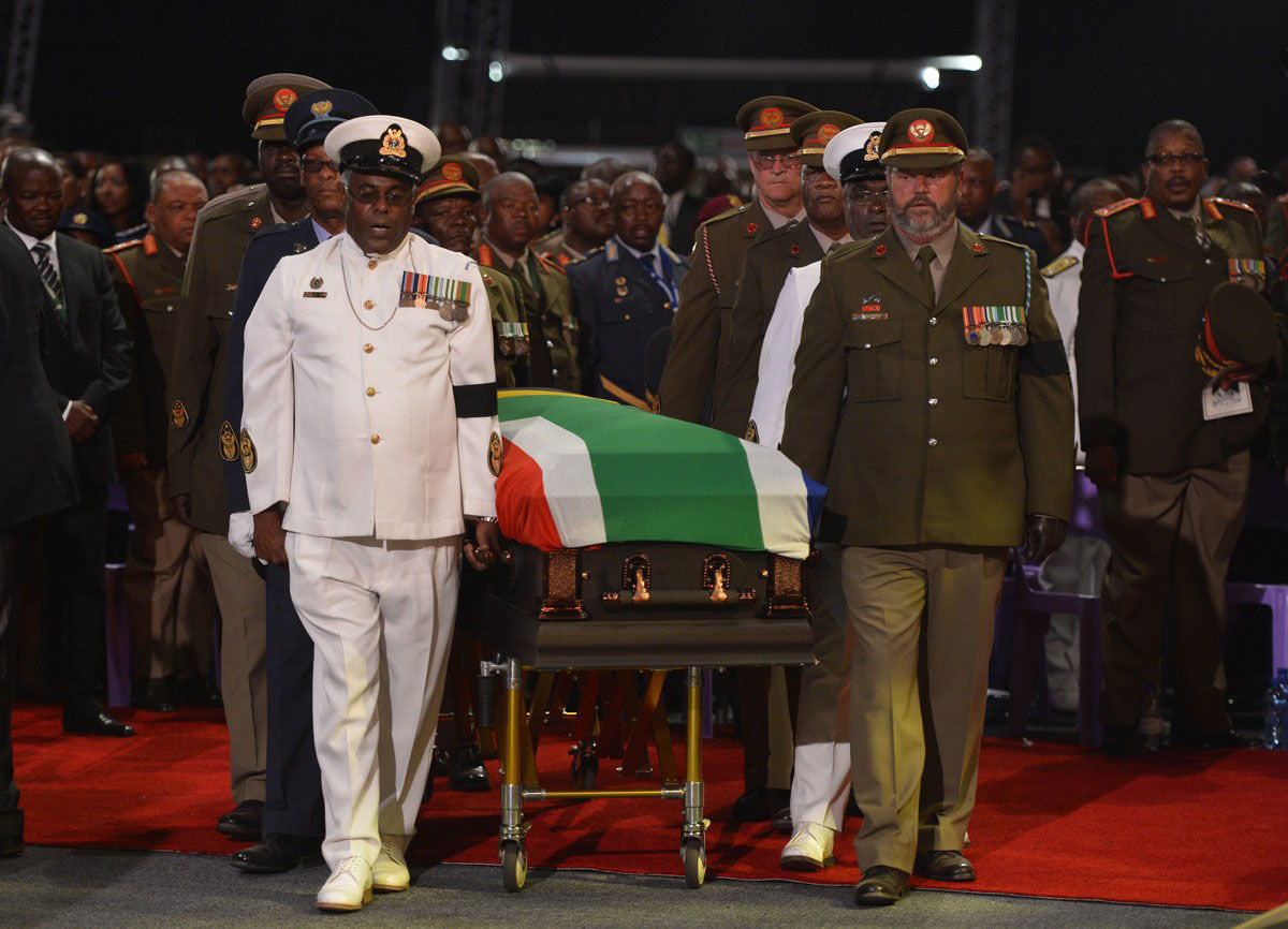 罗利赫拉赫拉.曼德拉