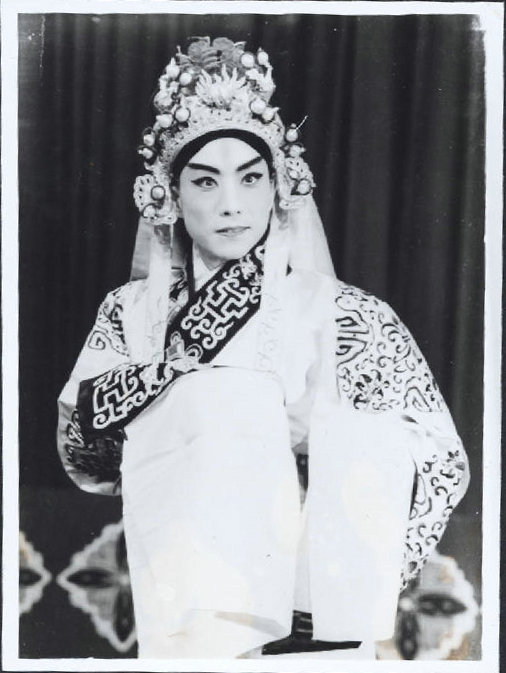  p data-id="go09jh9cb2">宋玉庆,中国京剧男演员,1942年出生于山东