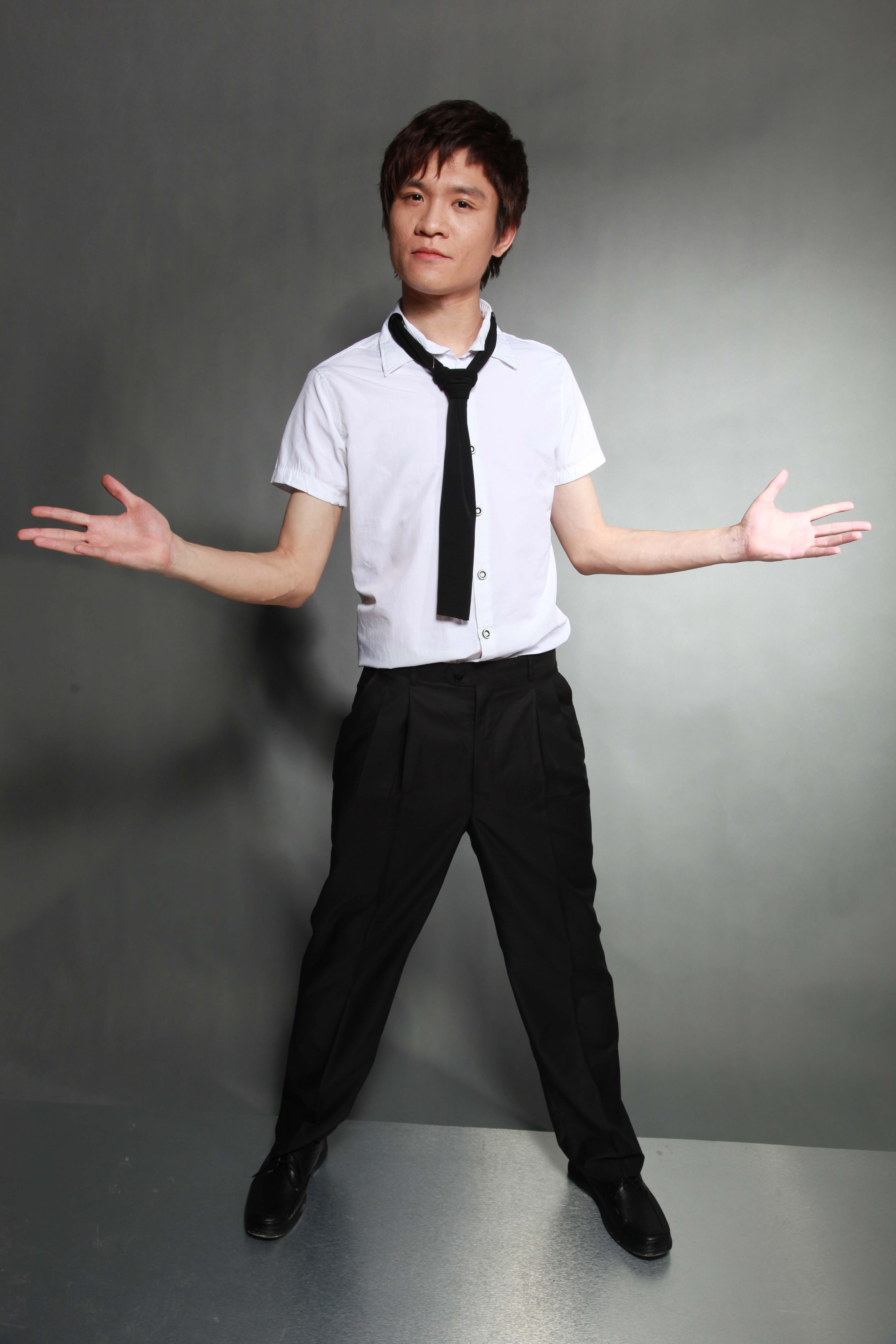 2007——2009年连续3年担任华南地区伊利路演主持人,积累路演场数超过