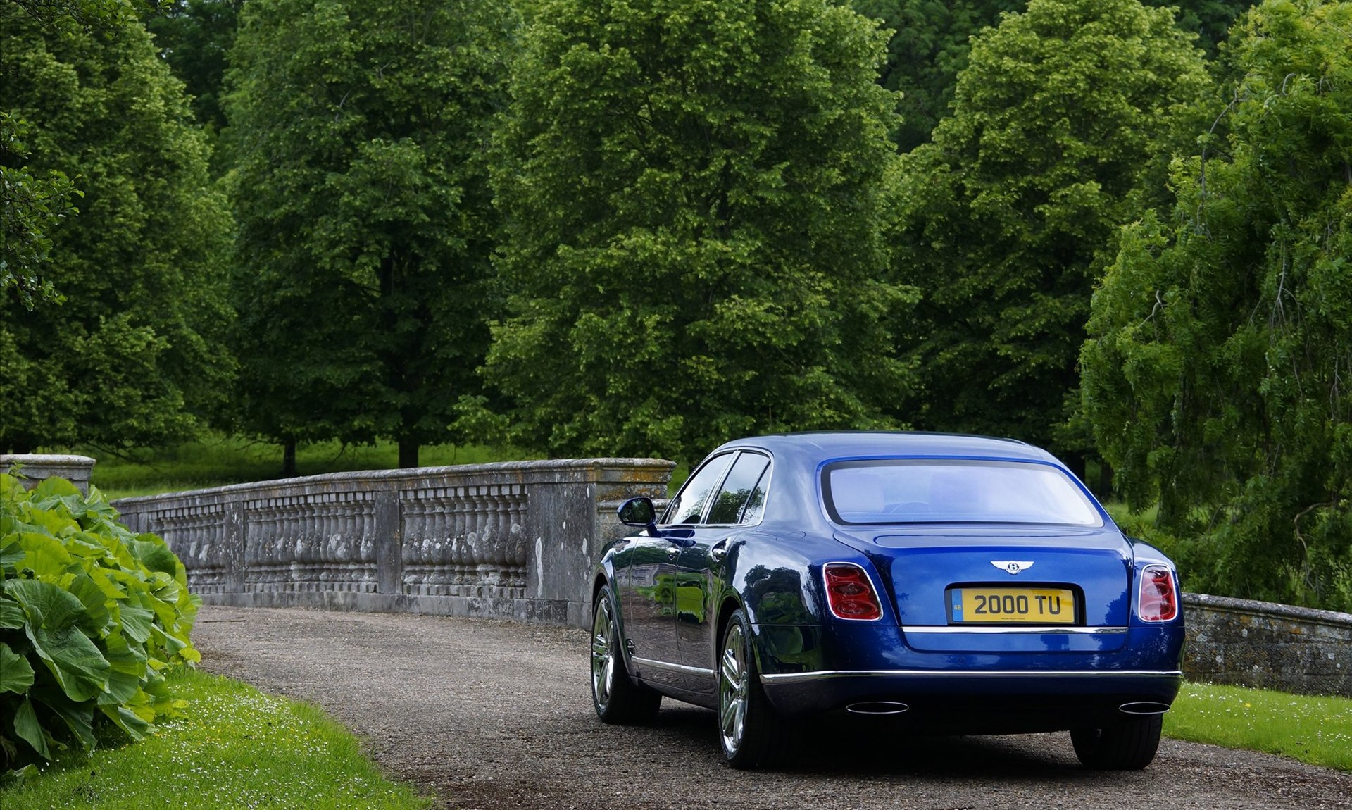  p>宾利(bentleymotors limited),英国豪华汽车品牌,总部位于英国克鲁
