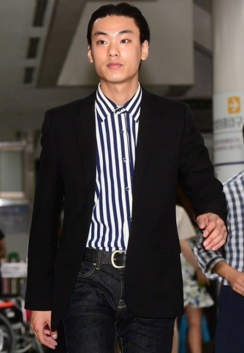  p>郑宪哲 i>(         ,iron,1992年1月8日 -2021年1月25日) /i>