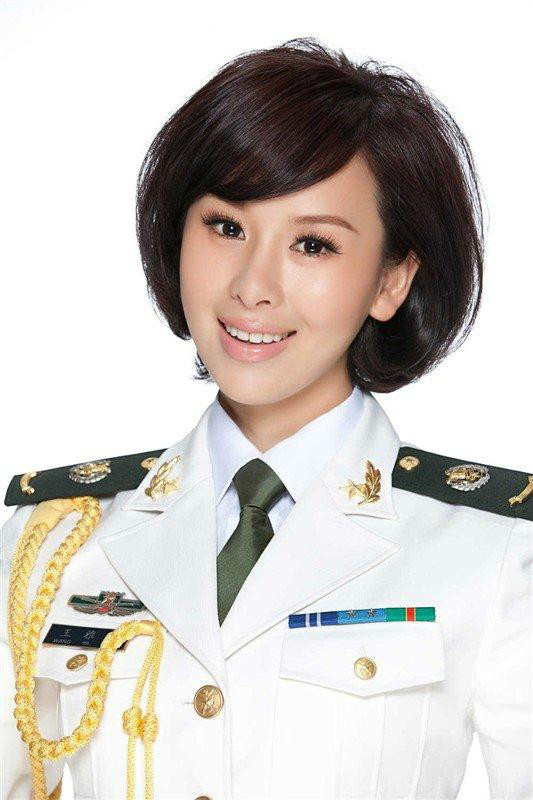  p data-id="gnwxjy7fnt">王雅洁,中国内地女歌手,空政文工团青年歌唱