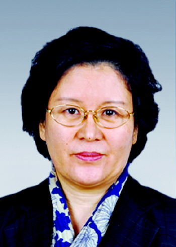 lemmaid="156677">临沂 /a>人,中共党员,大学,曾任中共济阳县委书记